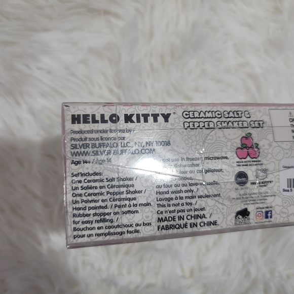 Hello Kitty Ceramic Salt & Pepper Shaker Set Pink & Yellow Bows Sanrio New - Picture 3 of 5